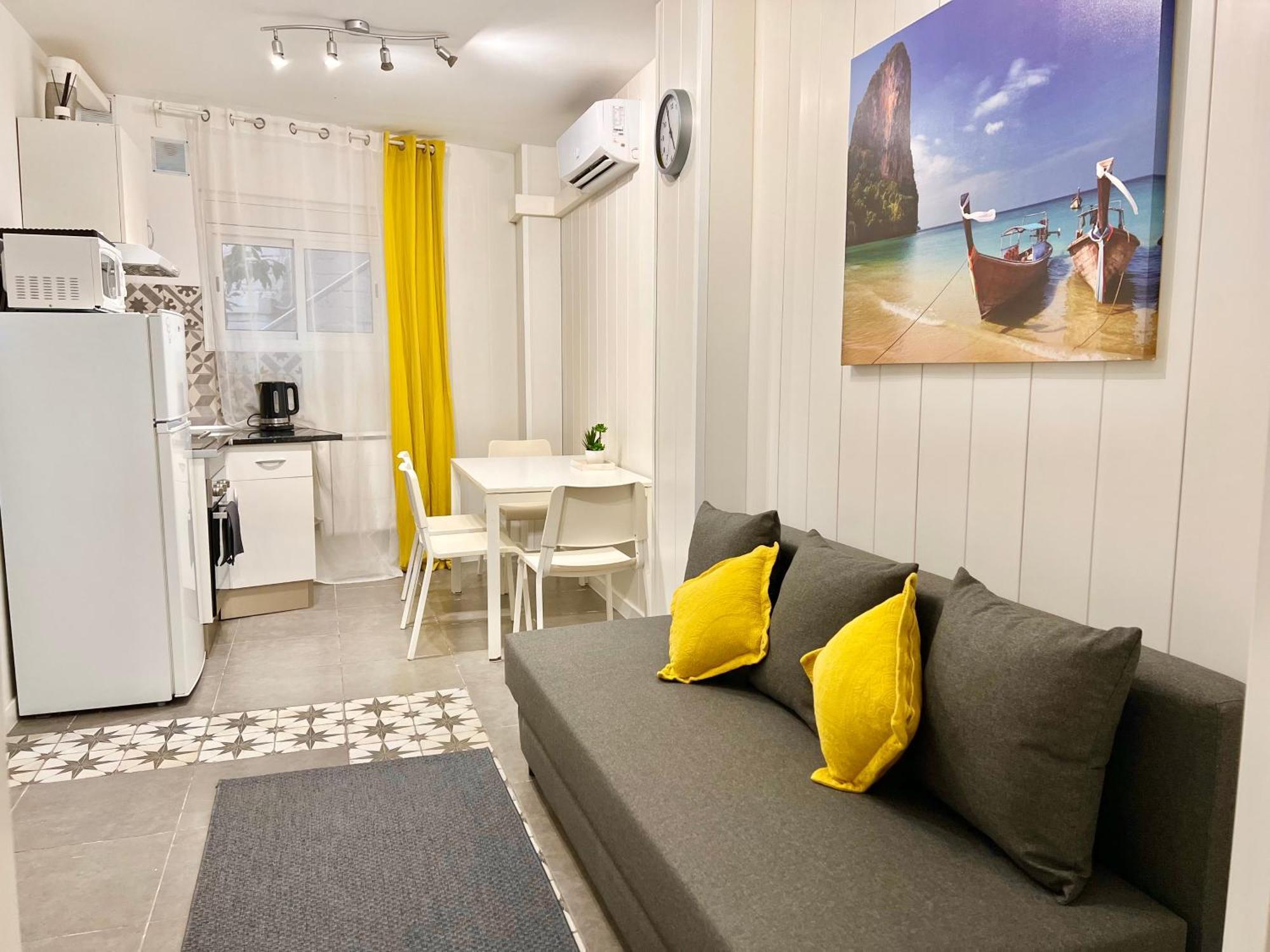 Cozy Suite apartment, WiFi! Santa Coloma de Gramanet Buitenkant foto