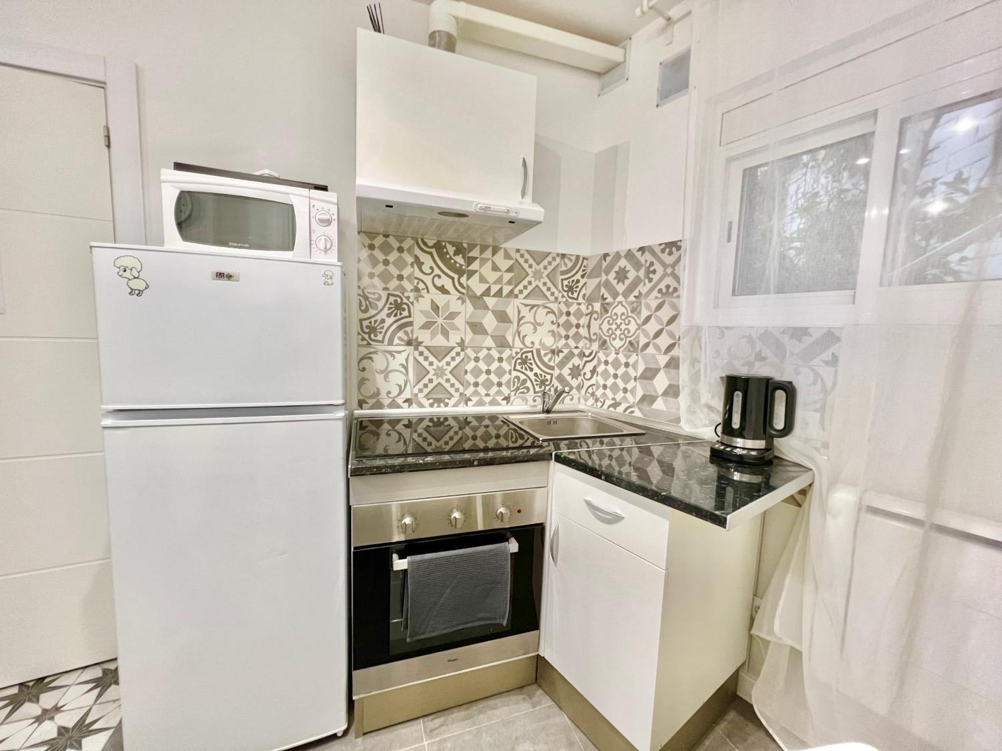 Cozy Suite apartment, WiFi! Santa Coloma de Gramanet Buitenkant foto