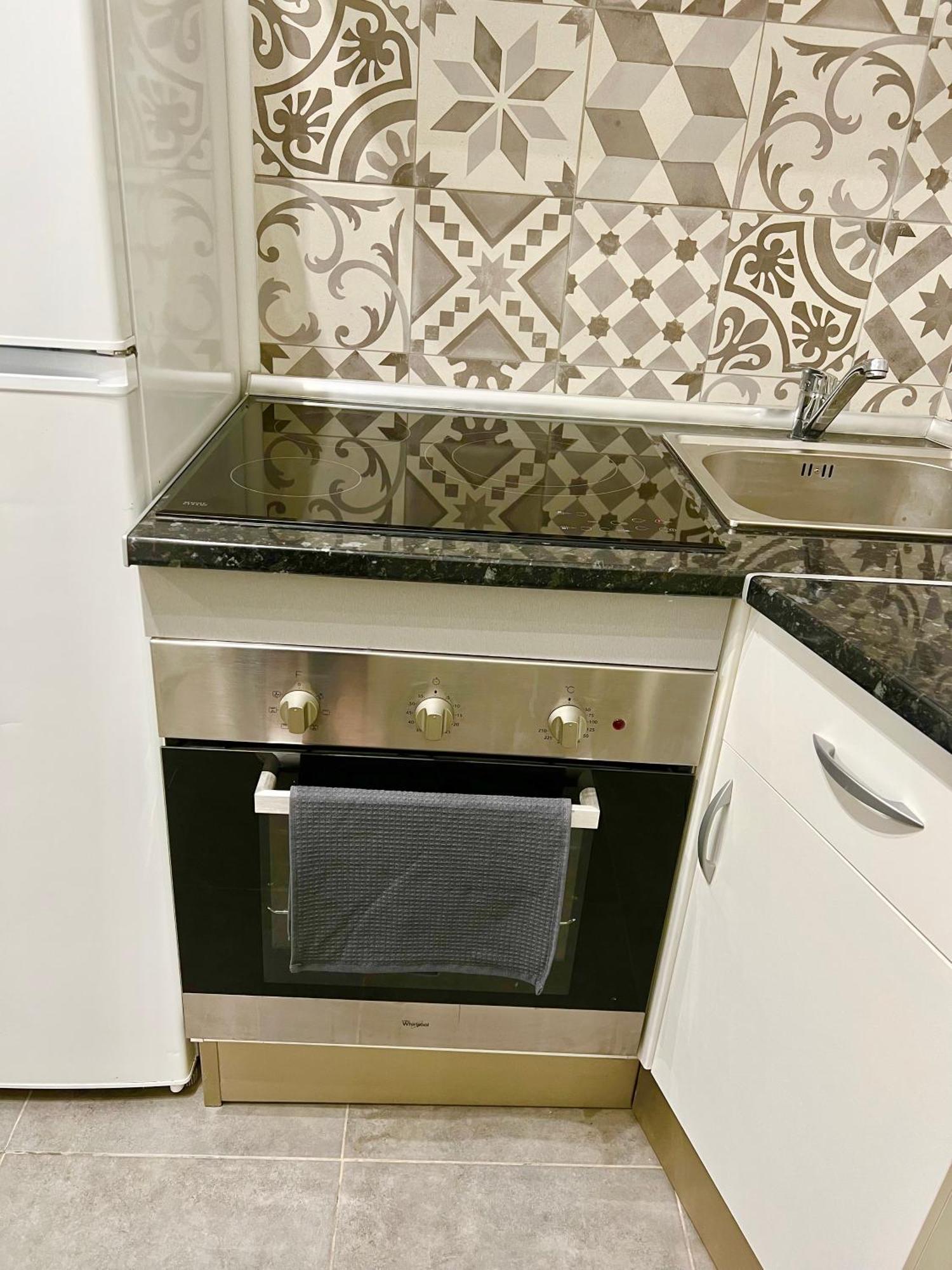 Cozy Suite apartment, WiFi! Santa Coloma de Gramanet Buitenkant foto